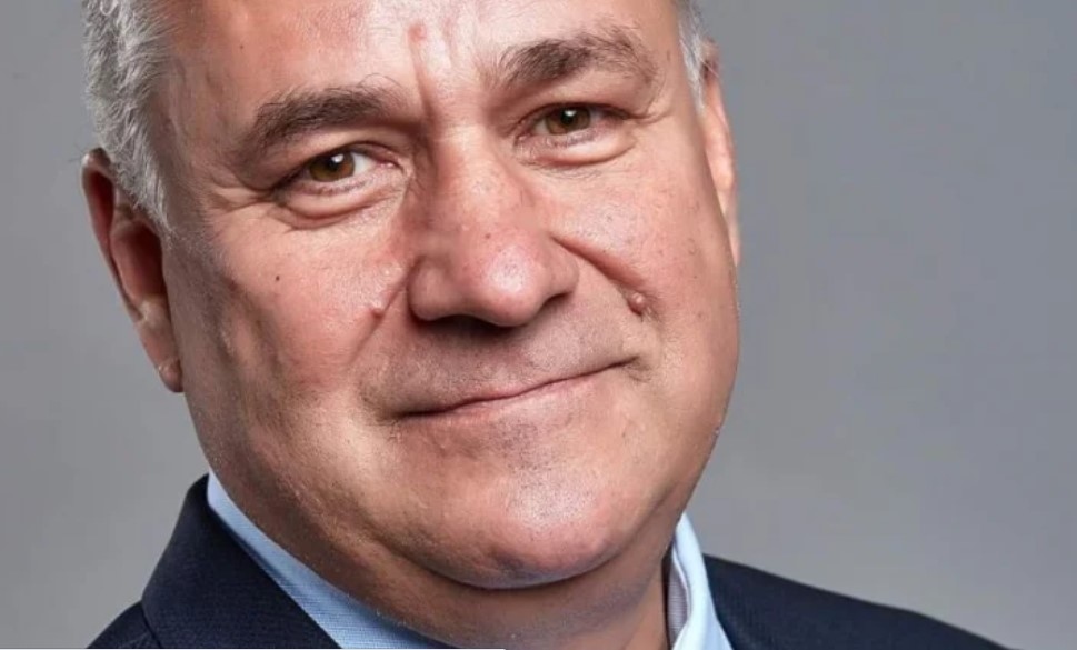 Кметът на софийското село Лозен Георги Младенов местната депутатка Евгения